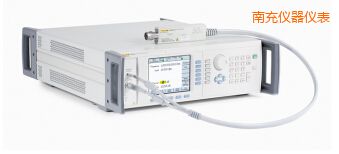 �ϳ�Low Phase Noise Reference Source